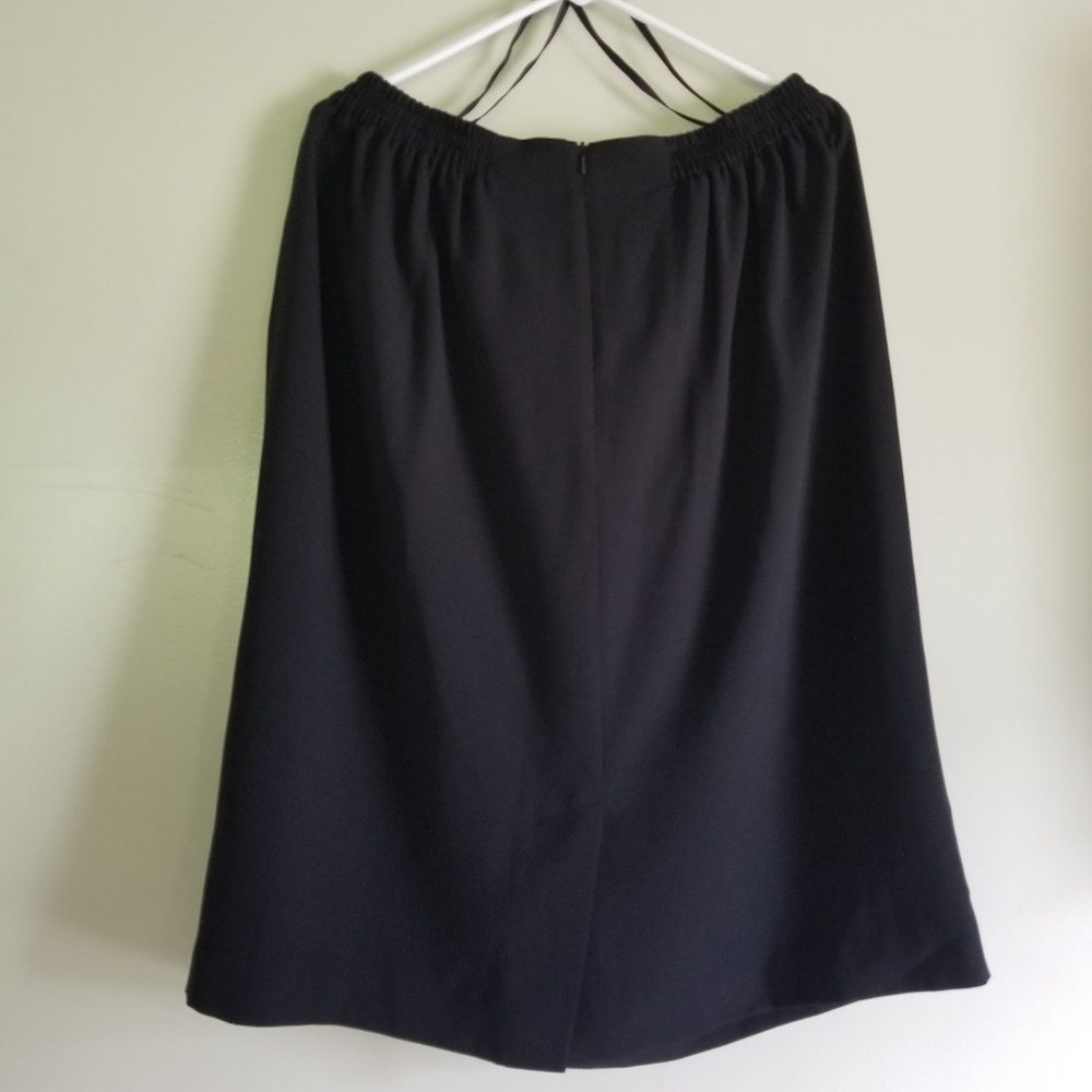 Black skirt